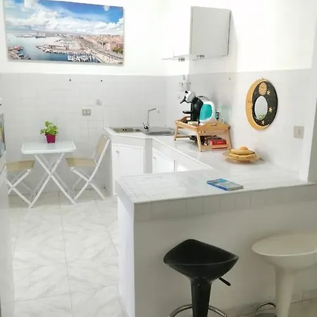 Molly & Luna 卡利亚里